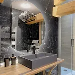 L'elegance Aux Ponts Tarrets Apartamento Légny