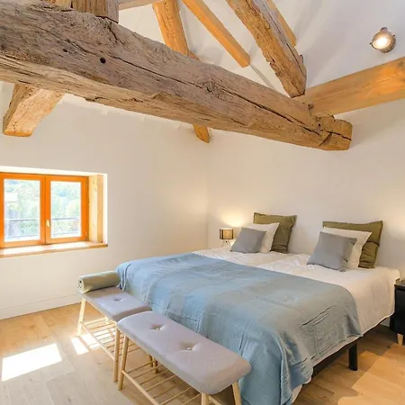 L'elegance Aux Ponts Tarrets Apartment Legny